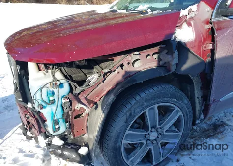 2017 GMC Acadia Denali z USA, uszkodzony, nr VIN 1GKKNXLS7HZ121569